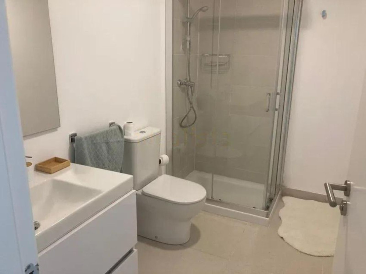 Se vende Apartamento Planta Baja de 3 dormitorios en Costa Del Sol, Cadiz, España