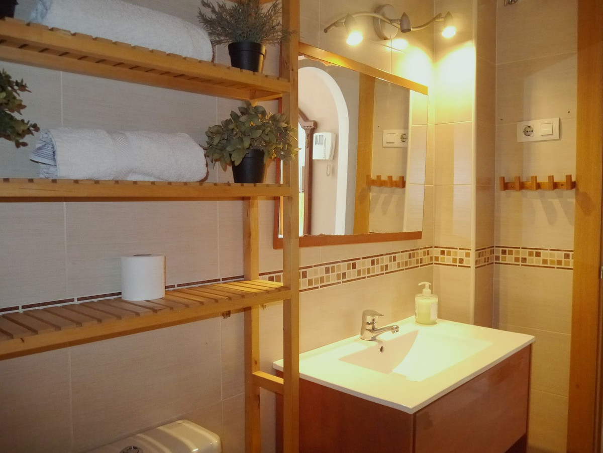 Se vende Apartamento Planta Media de 1 dormitorios en Costa Del Sol, Málaga, España