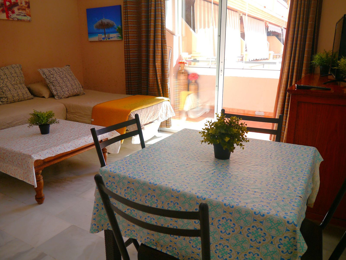 Se vende Apartamento Planta Media de 1 dormitorios en Costa Del Sol, Málaga, España