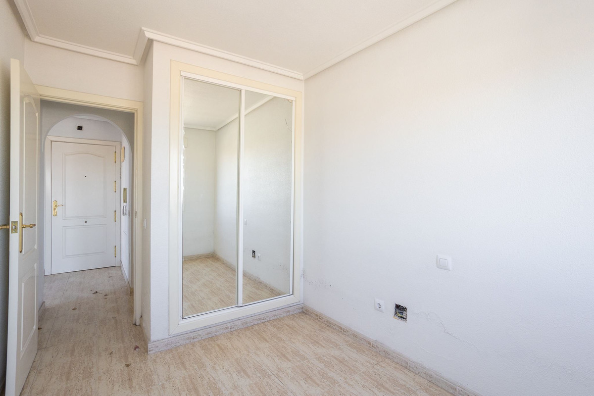 Se vende Apartamento Planta Media de 2 dormitorios en Costa Blanca, Alicante, España