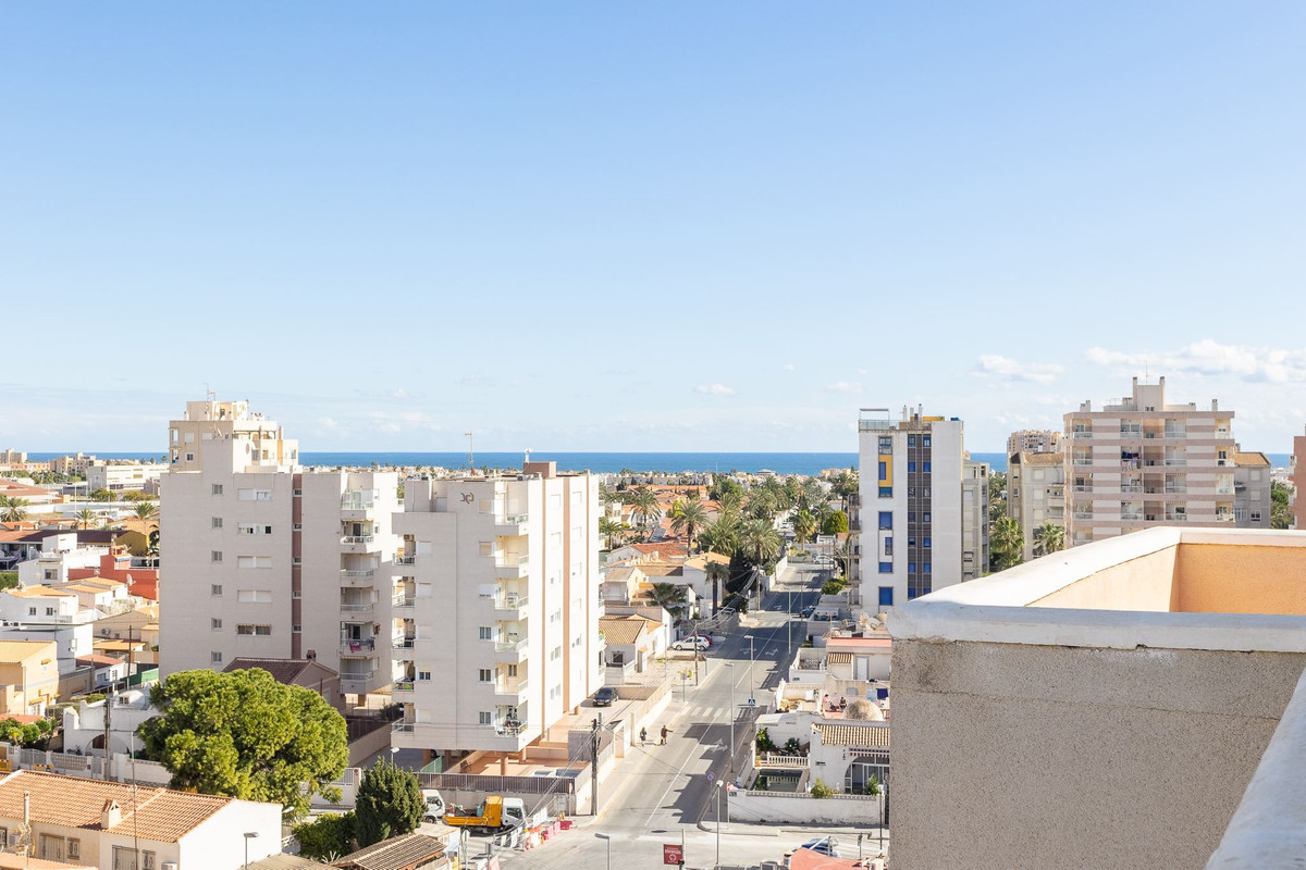Se vende Apartamento Planta Media de 2 dormitorios en Costa Blanca, Alicante, España