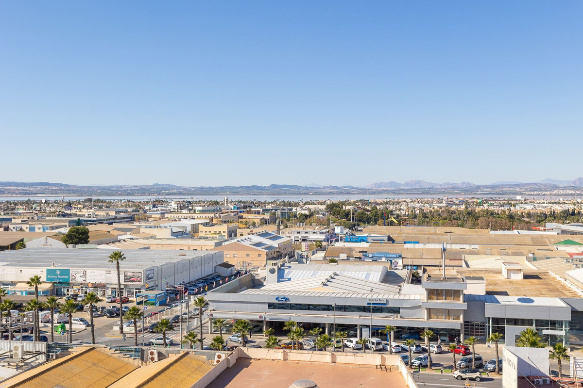 Se vende Apartamento Planta Media de 2 dormitorios en Costa Blanca, Alicante, España