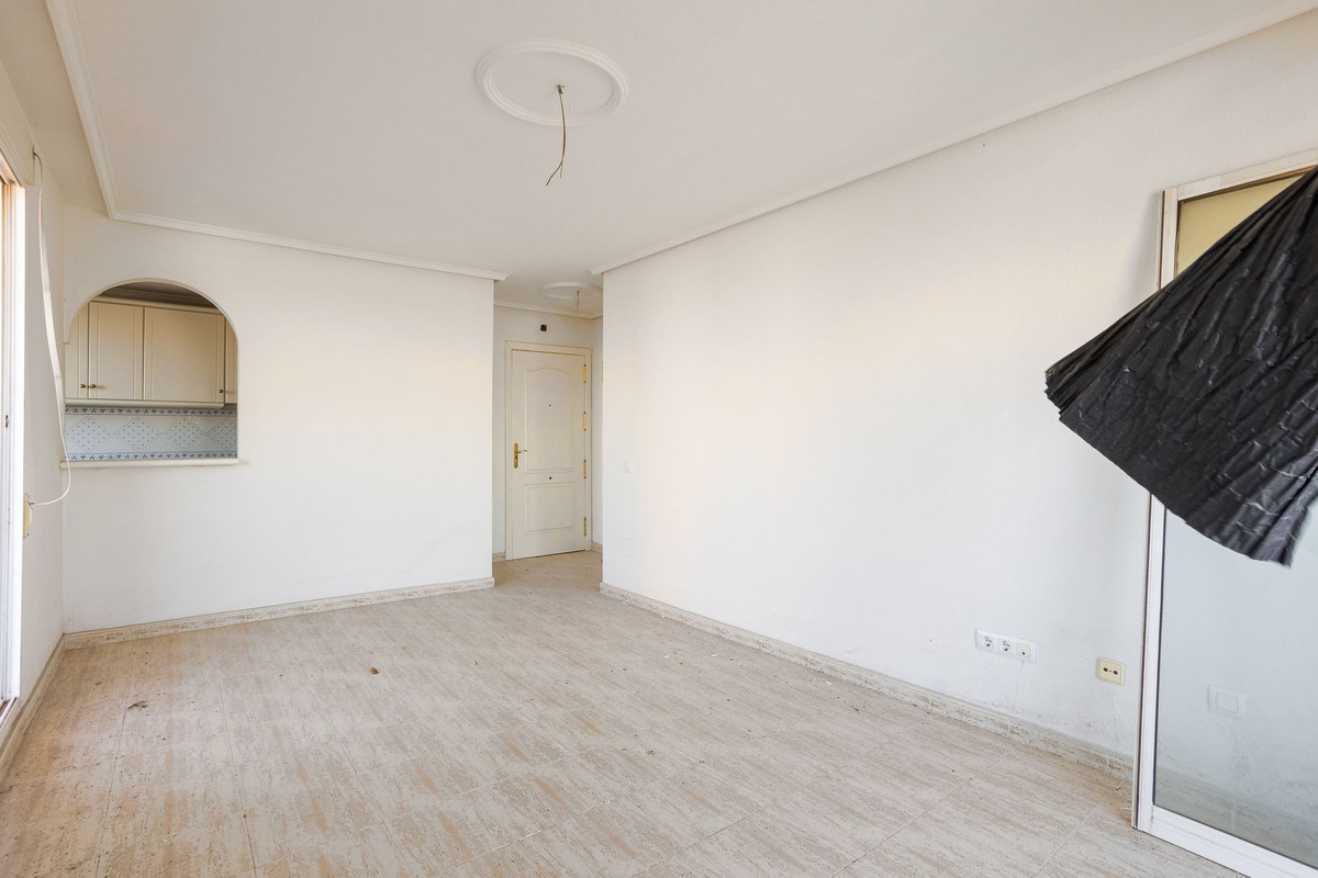 Se vende Apartamento Planta Media de 2 dormitorios en Costa Blanca, Alicante, España