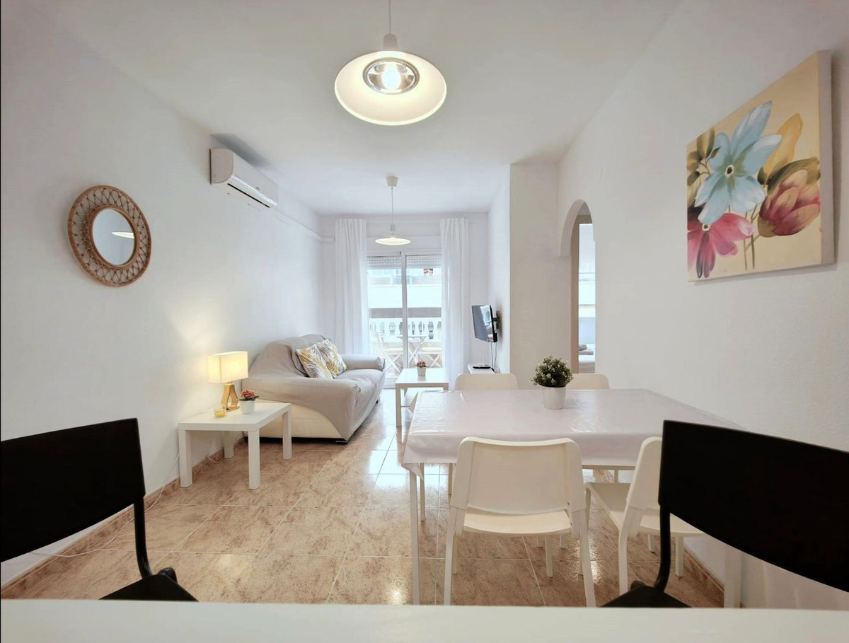 Se vende Apartamento Planta Media de 2 dormitorios en Costa Blanca, Alicante, España