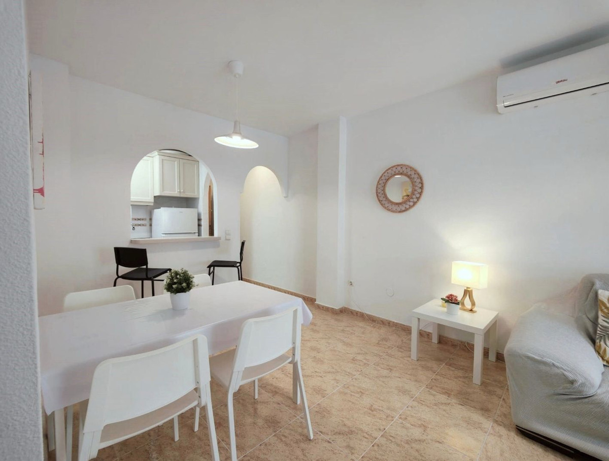 Se vende Apartamento Planta Media de 2 dormitorios en Costa Blanca, Alicante, España