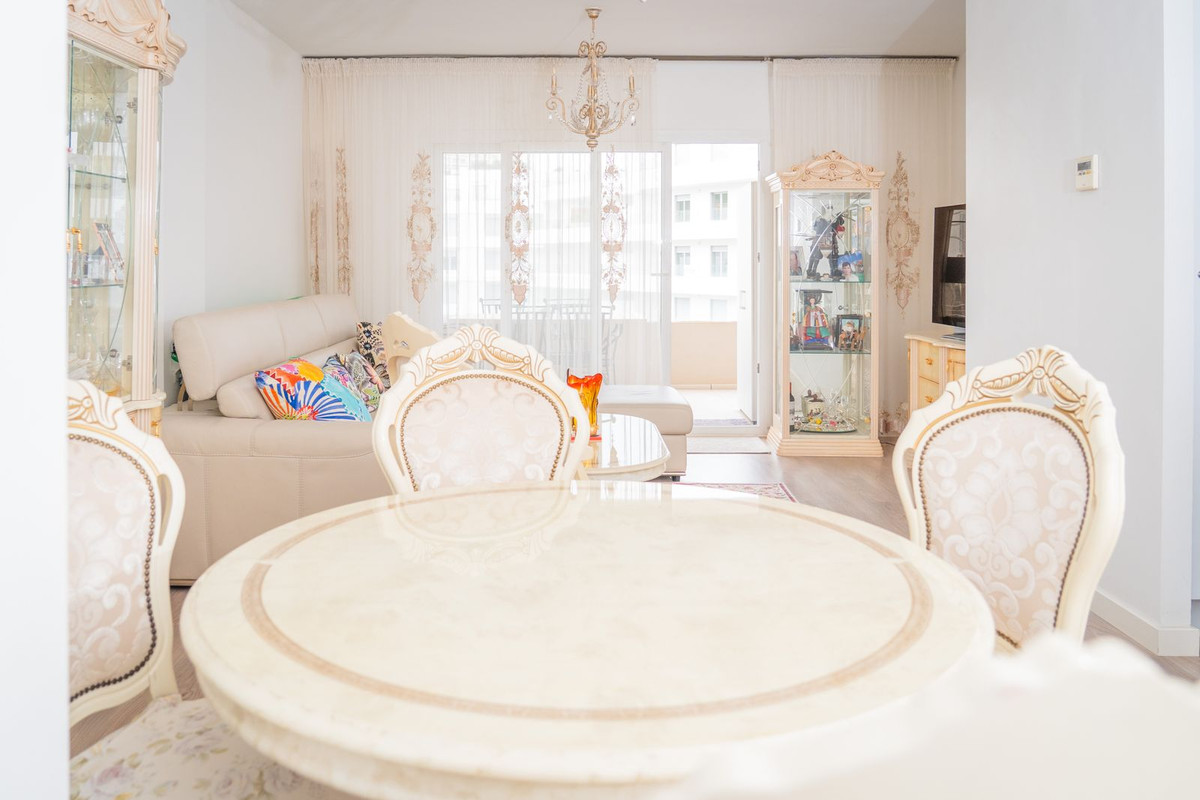 3 Bed Apartment for sale in Nueva Andalucía Costa Del Sol, Málaga, Spain