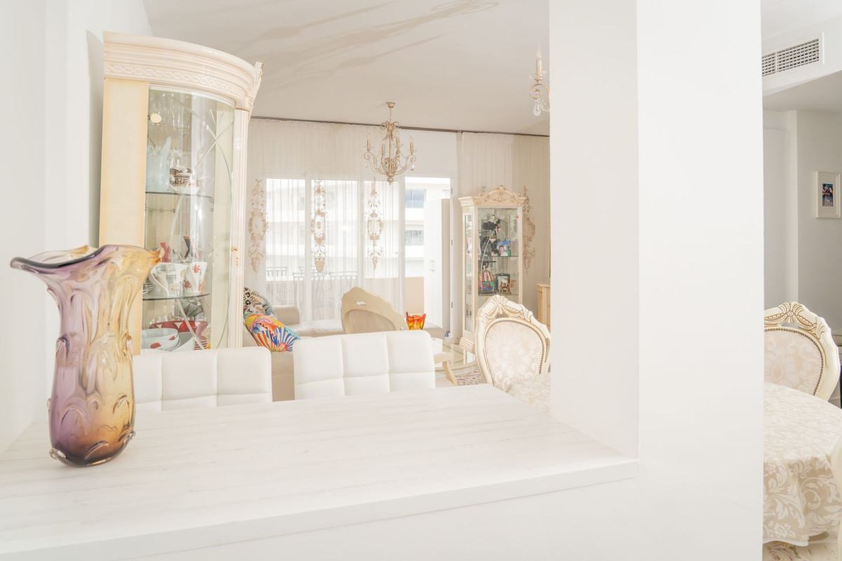 3 Bed Apartment for sale in Nueva Andalucía Costa Del Sol, Málaga, Spain