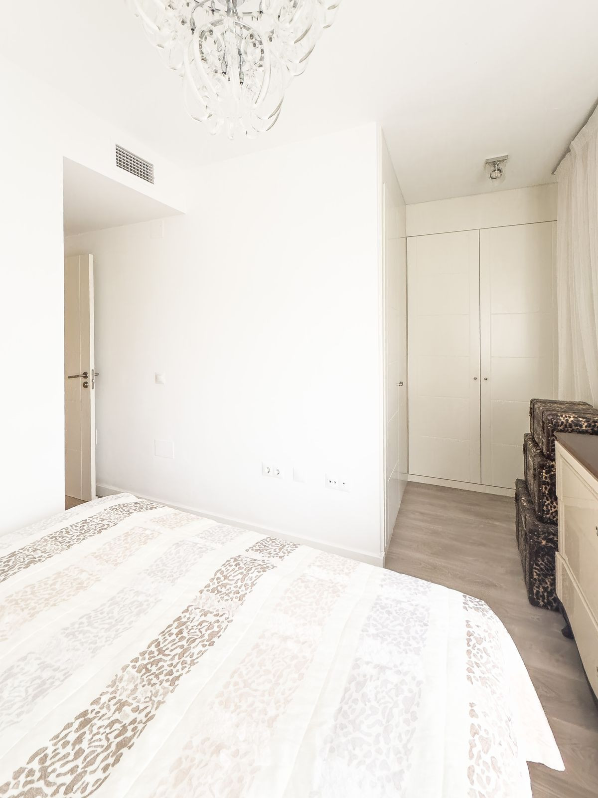 3 Bed Apartment for sale in Nueva Andalucía Costa Del Sol, Málaga, Spain