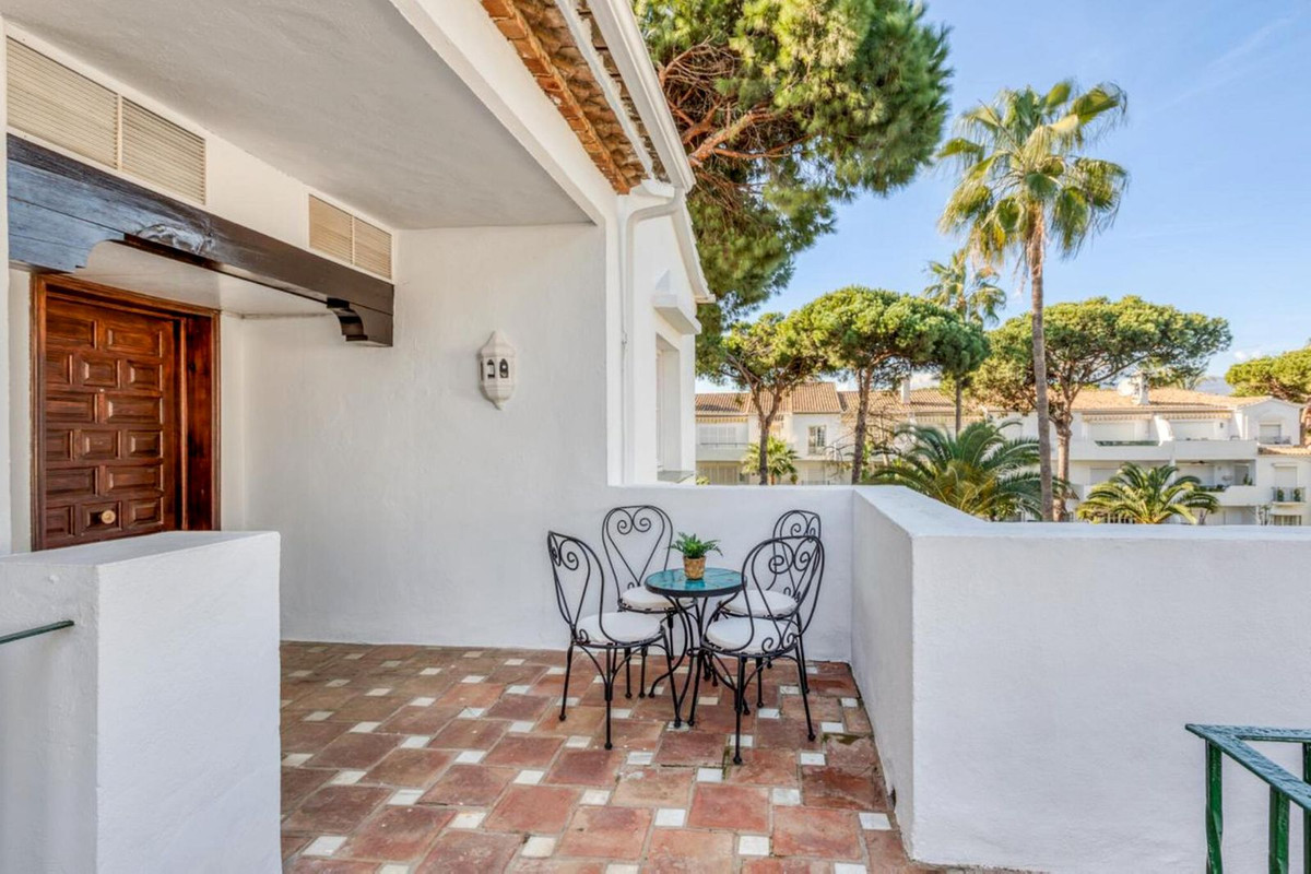 2 Bed Apartment for sale in El Presidente Costa Del Sol, Málaga, Spain