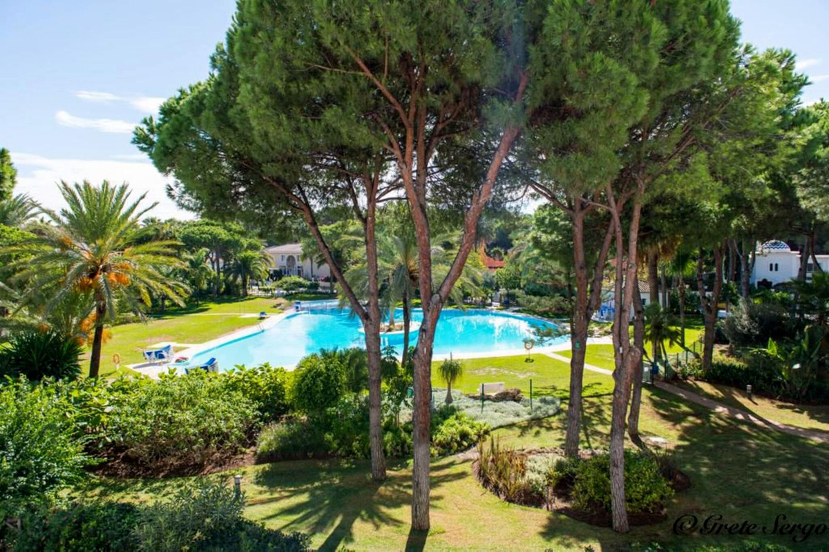 2 Bed Apartment for sale in El Presidente Costa Del Sol, Málaga, Spain