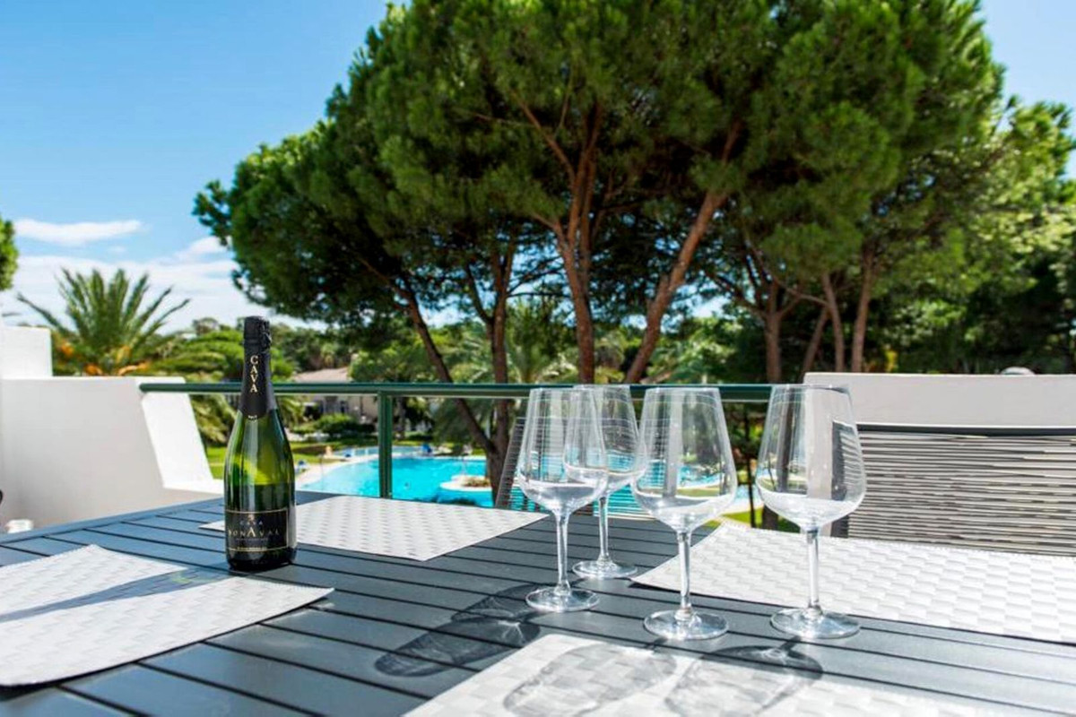 2 Bed Apartment for sale in El Presidente Costa Del Sol, Málaga, Spain