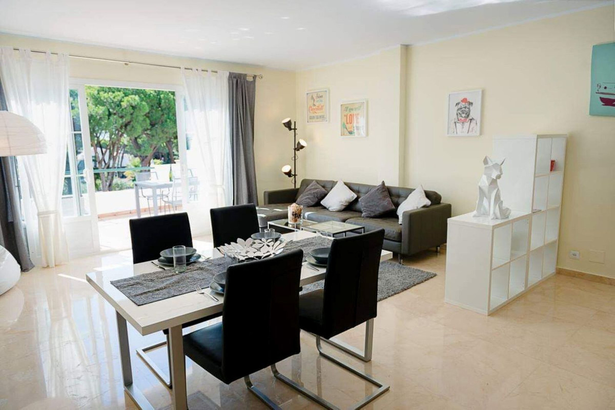 2 Bed Apartment for sale in El Presidente Costa Del Sol, Málaga, Spain