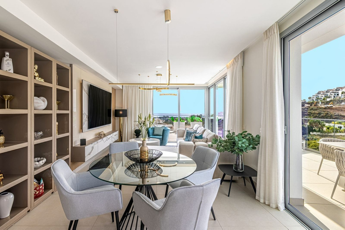 2 Bed Apartment for sale in Calanova Golf Costa Del Sol, Málaga, Spain