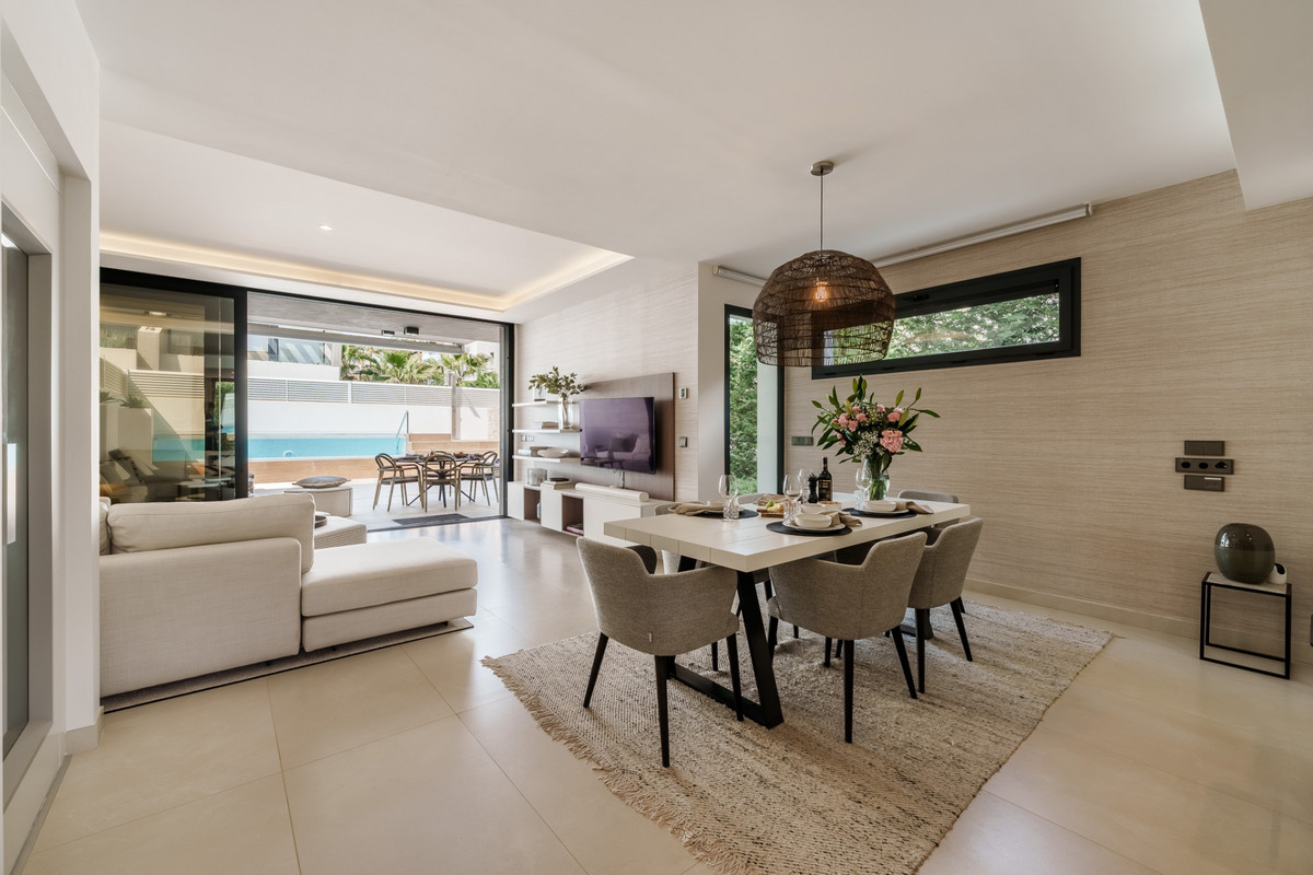 5 Bed Townhouse for sale in Puerto Banús Costa Del Sol, Málaga, Spain
