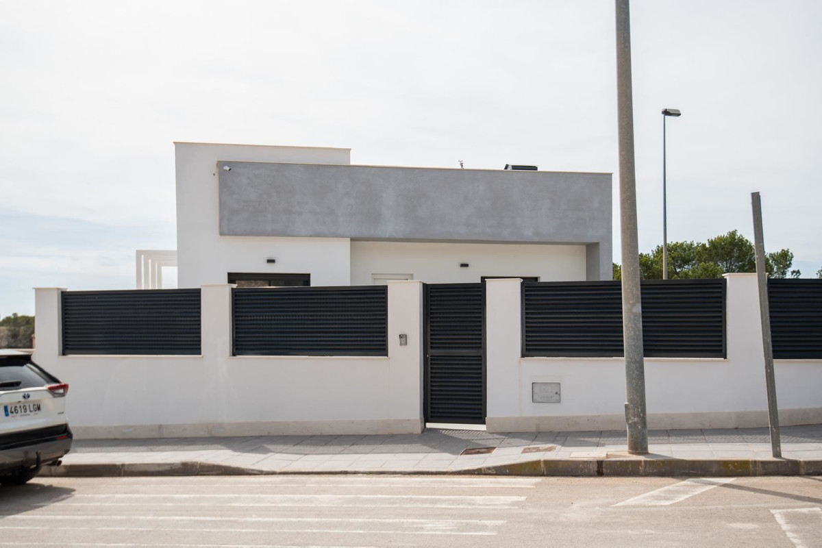 Se vende Villa - Chalet de 3 dormitorios en Costa Blanca, Alicante, España
