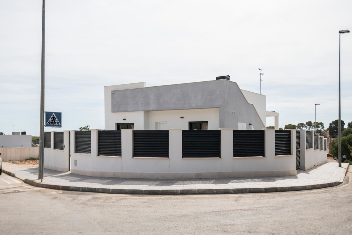 Se vende Villa - Chalet de 3 dormitorios en Costa Blanca, Alicante, España