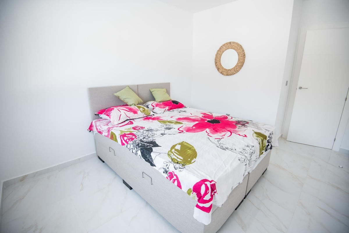 Se vende Villa - Chalet de 3 dormitorios en Costa Blanca, Alicante, España