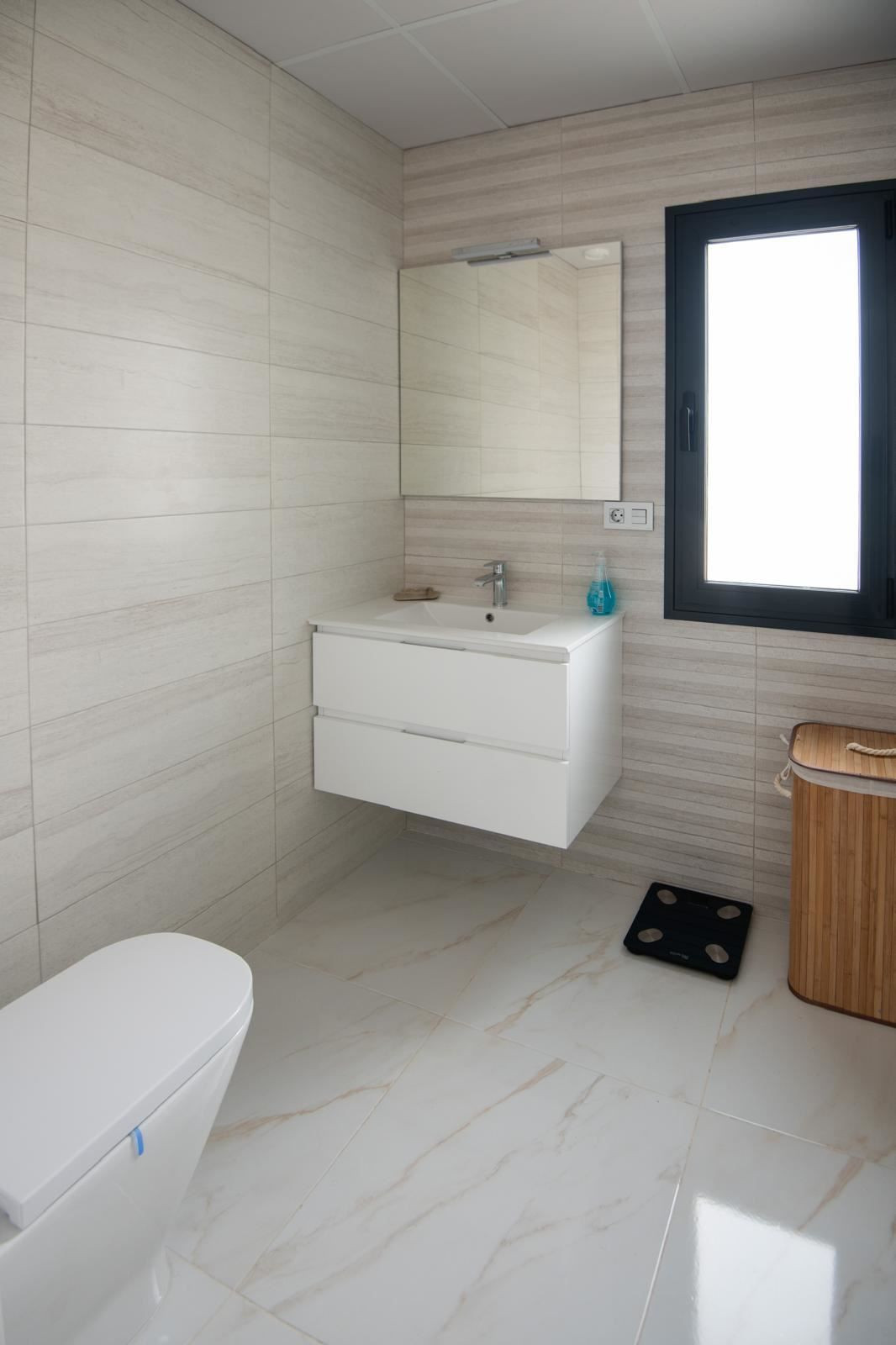 Se vende Villa - Chalet de 3 dormitorios en Costa Blanca, Alicante, España