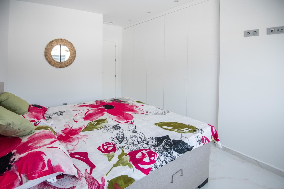 Se vende Villa - Chalet de 3 dormitorios en Costa Blanca, Alicante, España