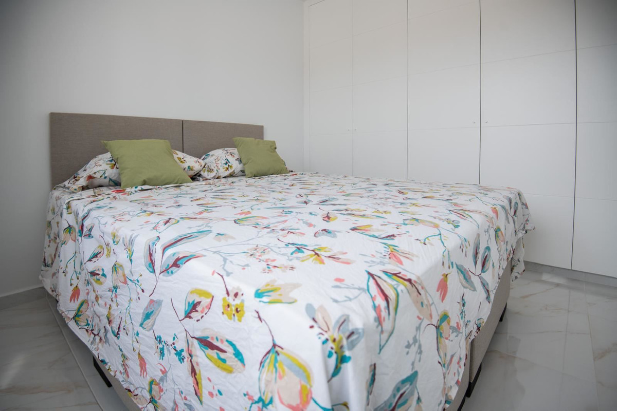 Se vende Villa - Chalet de 3 dormitorios en Costa Blanca, Alicante, España