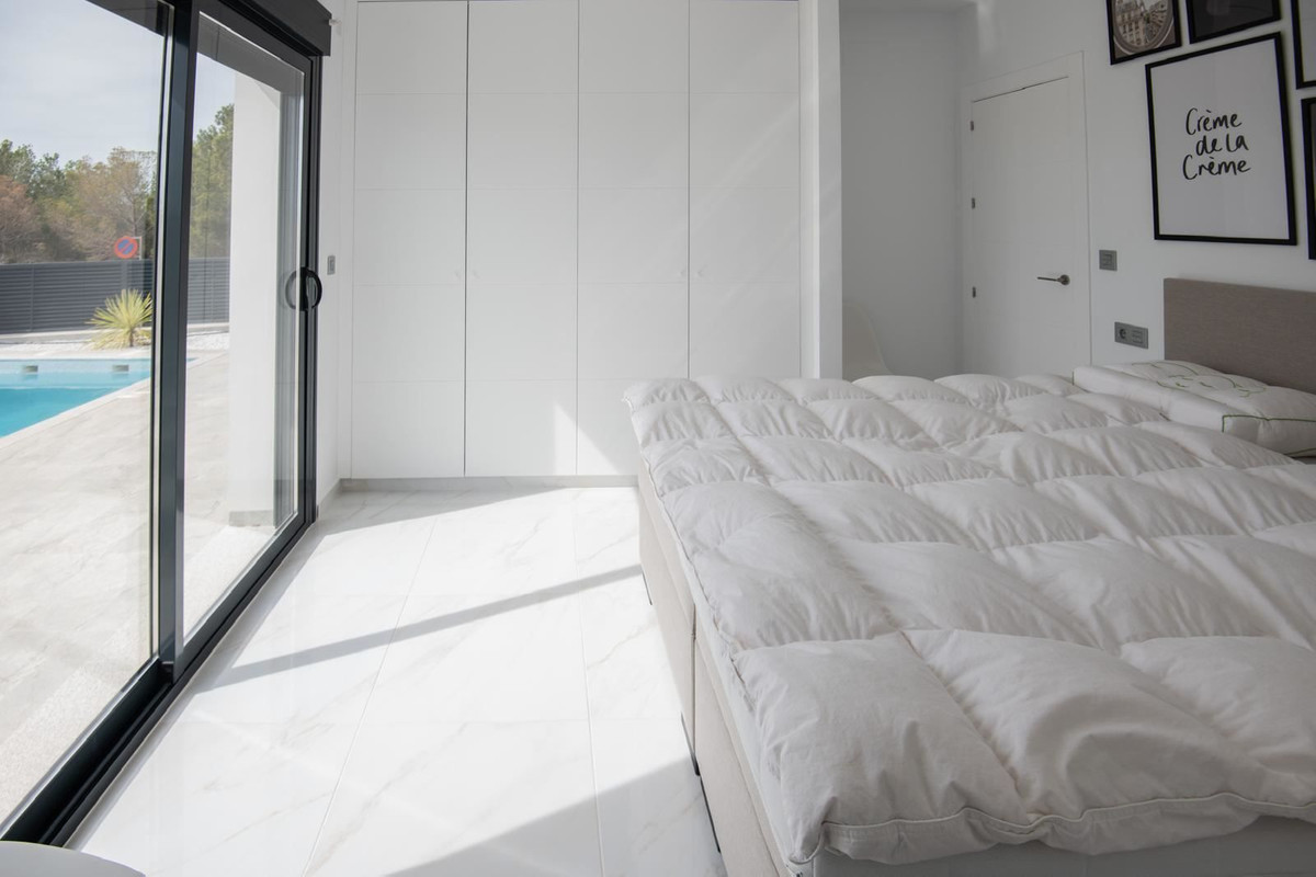Se vende Villa - Chalet de 3 dormitorios en Costa Blanca, Alicante, España
