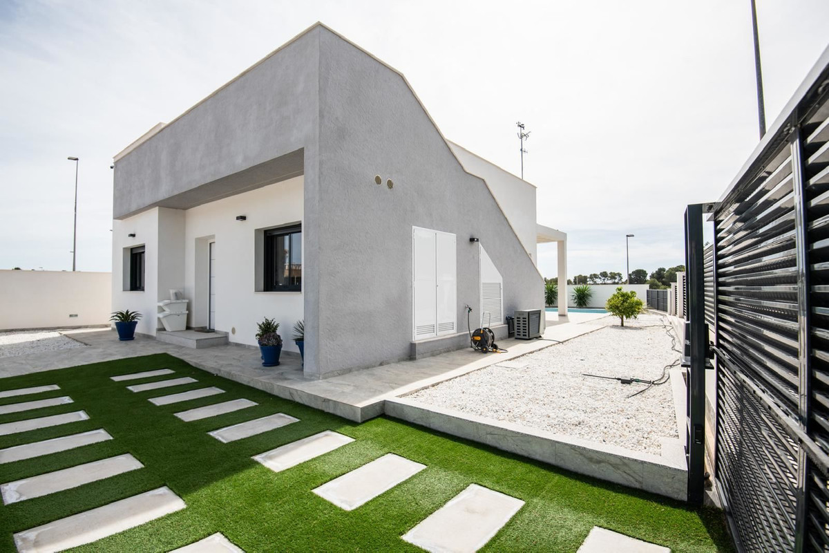 Se vende Villa - Chalet de 3 dormitorios en Costa Blanca, Alicante, España