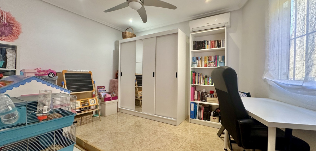 Se vende Adosada de 3 dormitorios en Costa Blanca, Alicante, España