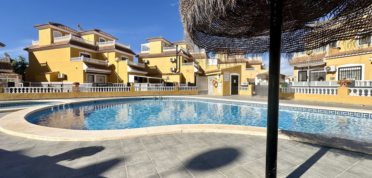 Se vende Adosada de 3 dormitorios en Costa Blanca, Alicante, España