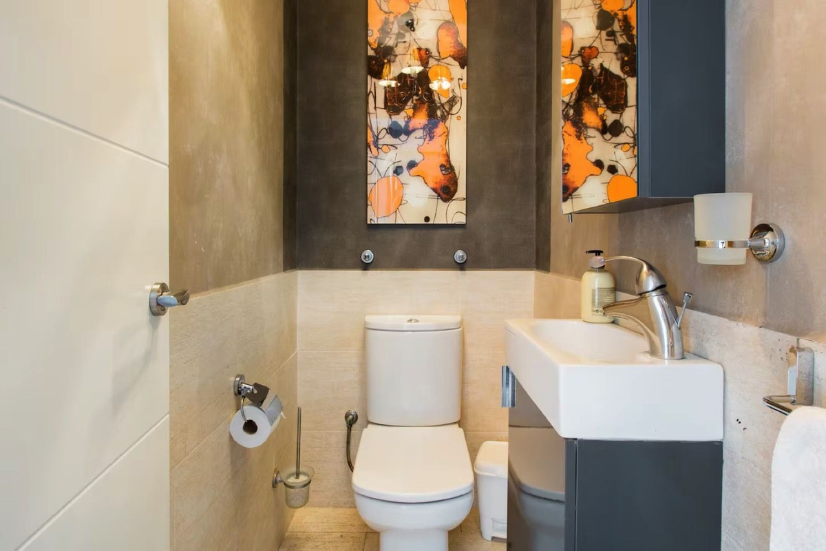 5 Bed Townhouse for sale in Nueva Andalucía Costa Del Sol, Málaga, Spain