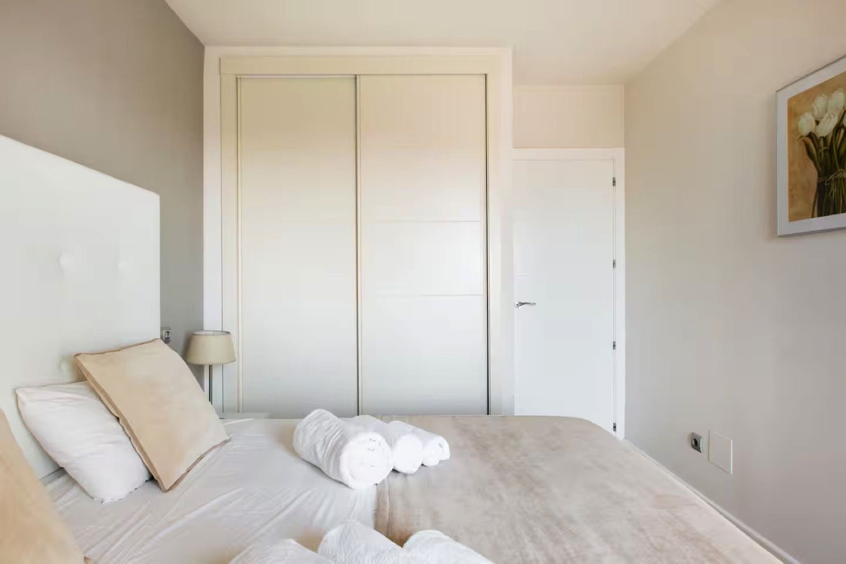 5 Bed Townhouse for sale in Nueva Andalucía Costa Del Sol, Málaga, Spain