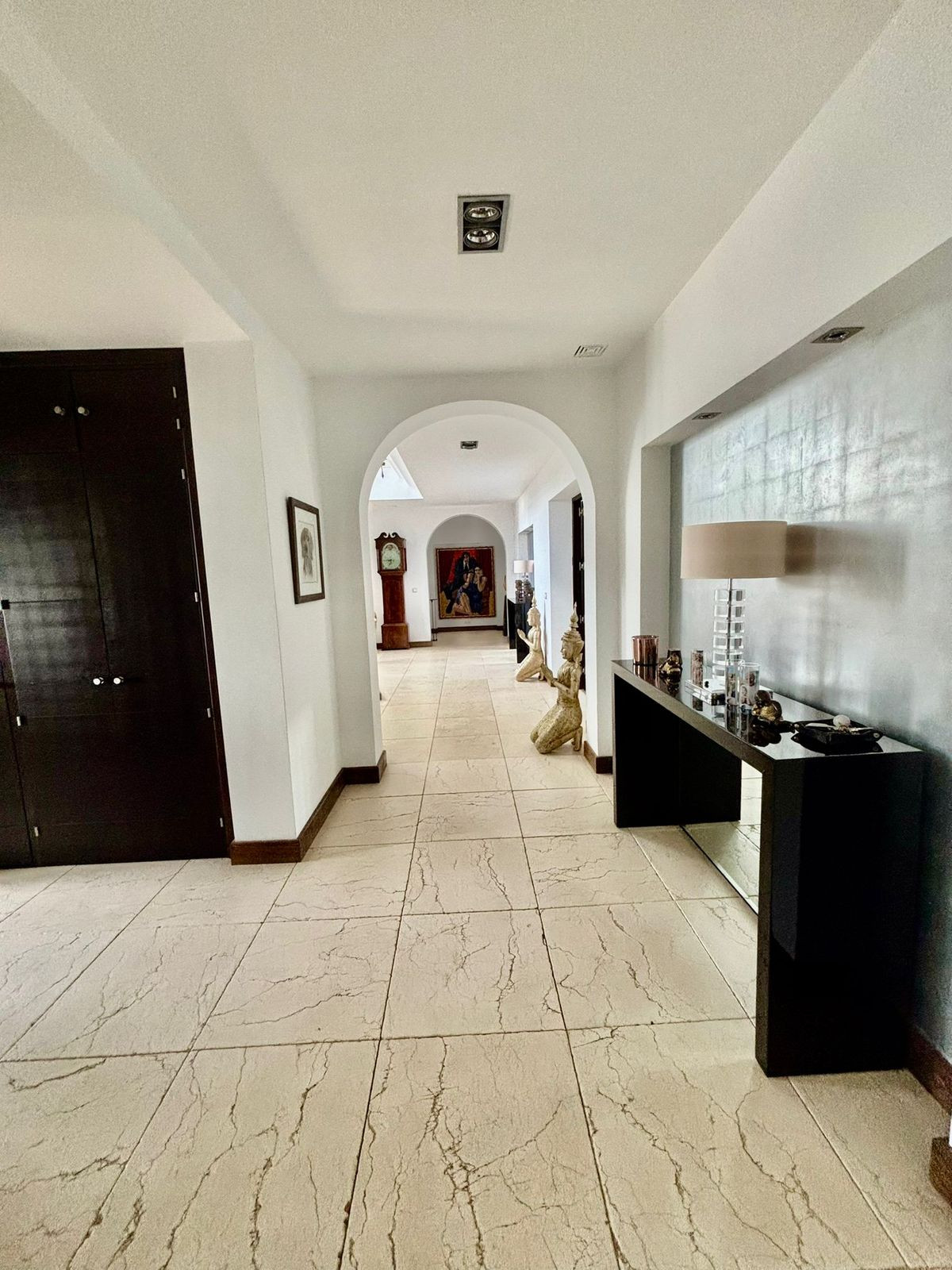Se vende Villa - Chalet de 6 dormitorios en Costa Del Sol, Cadiz, España