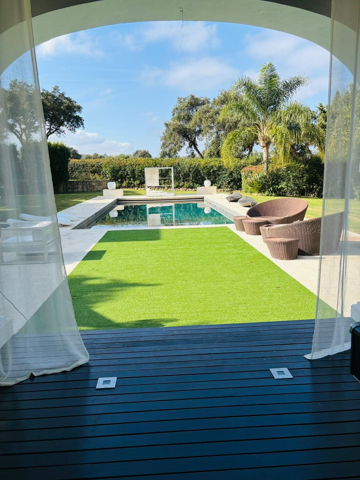 Se vende Villa - Chalet de 6 dormitorios en Costa Del Sol, Cadiz, España