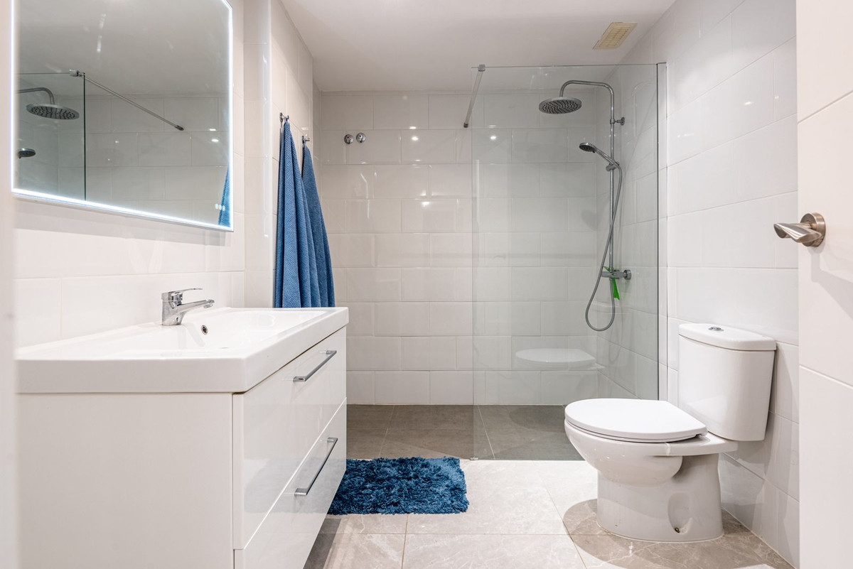 3 Bed Apartment for sale in Nueva Andalucía Costa Del Sol, Málaga, Spain