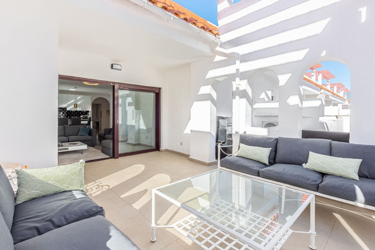 3 Bed Apartment for sale in Nueva Andalucía Costa Del Sol, Málaga, Spain