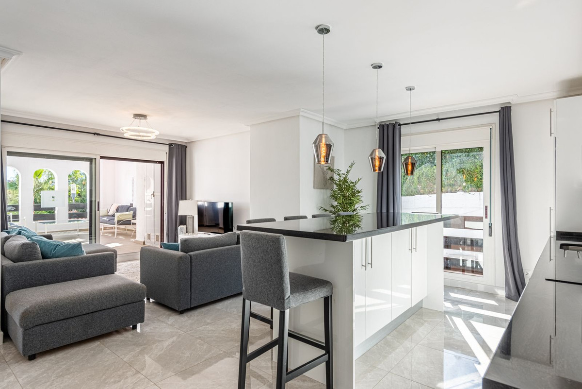 3 Bed Apartment for sale in Nueva Andalucía Costa Del Sol, Málaga, Spain