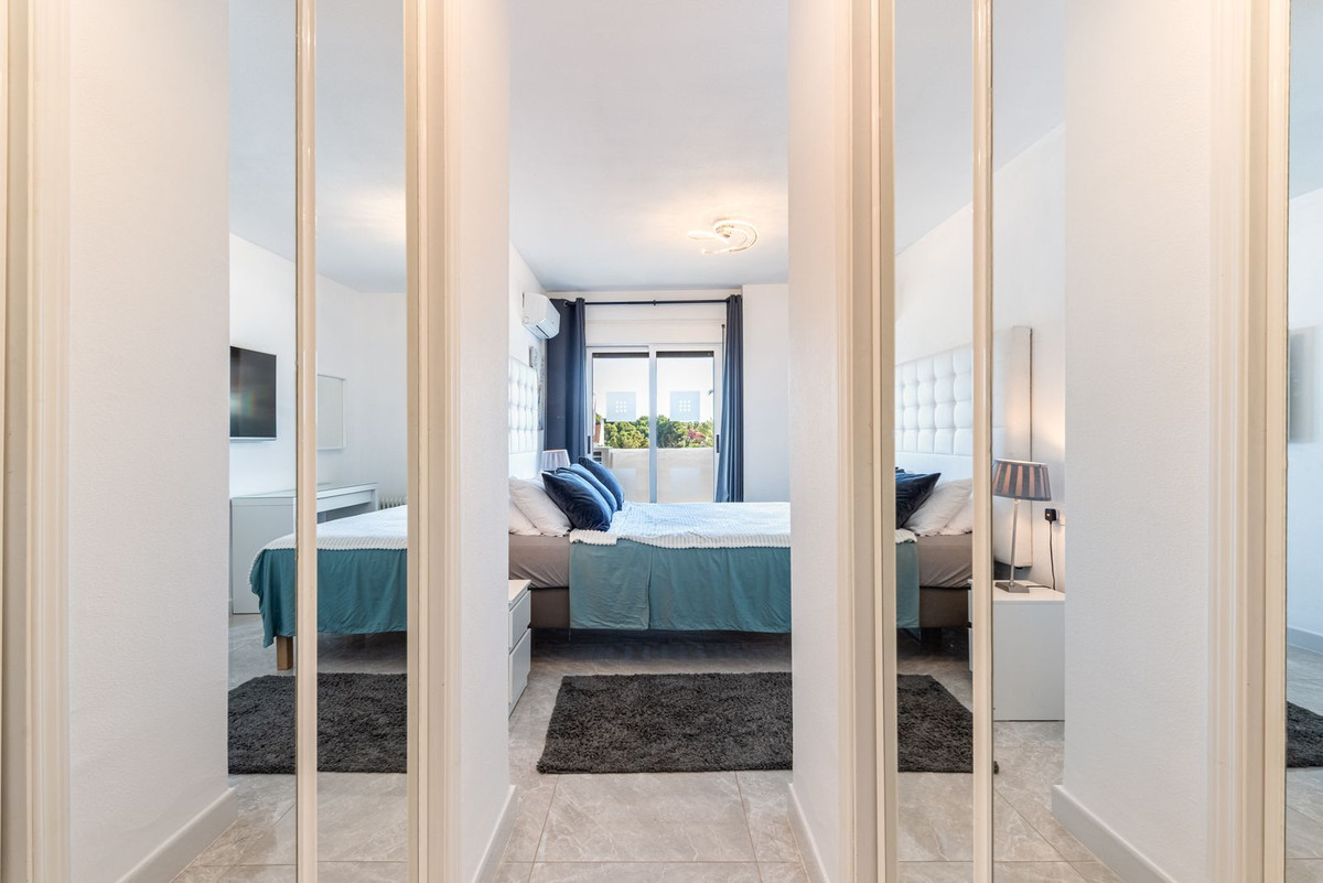 3 Bed Apartment for sale in Nueva Andalucía Costa Del Sol, Málaga, Spain