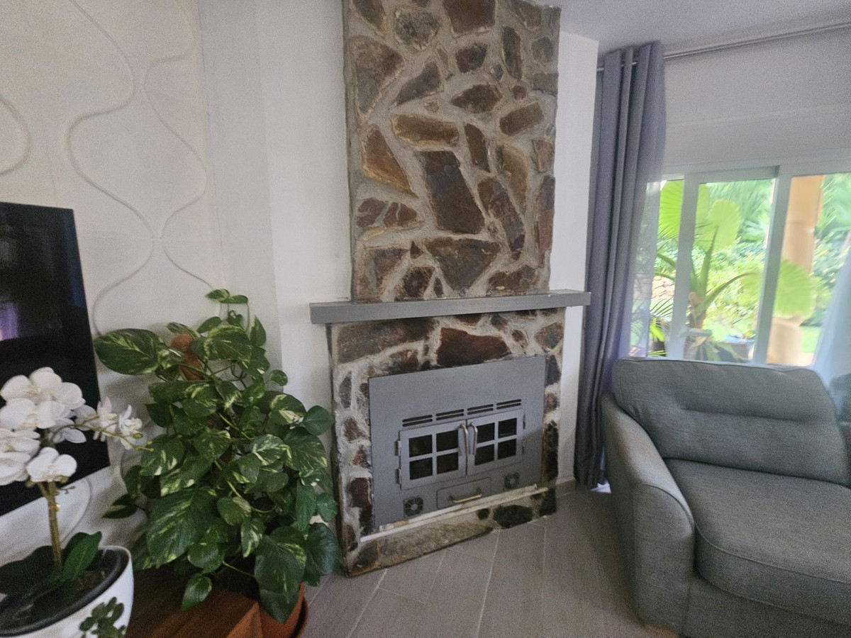 Se vende Apartamento Planta Baja de 4 dormitorios en Costa Del Sol, Málaga, España
