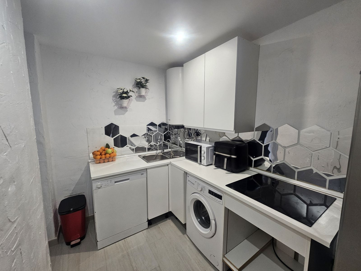 Se vende Apartamento Planta Baja de 4 dormitorios en Costa Del Sol, Málaga, España