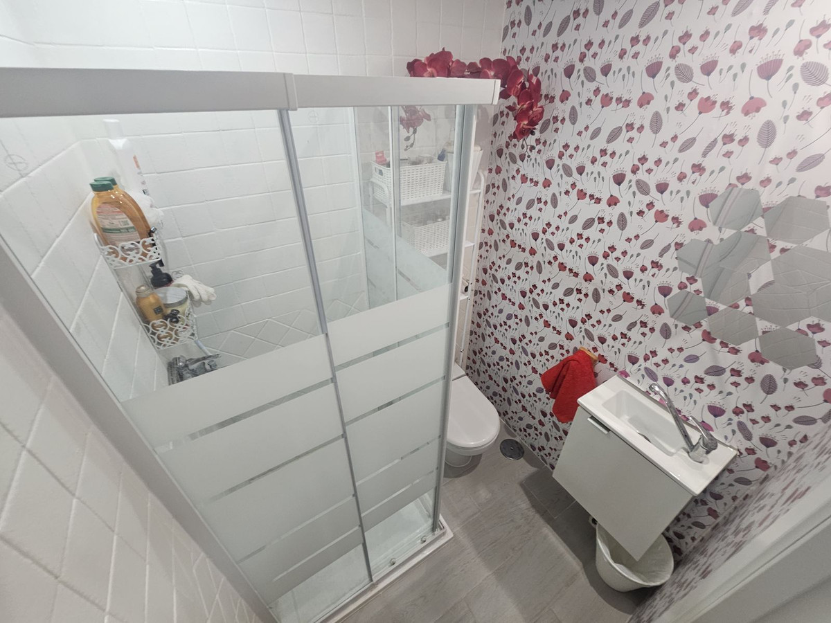 Se vende Apartamento Planta Baja de 4 dormitorios en Costa Del Sol, Málaga, España