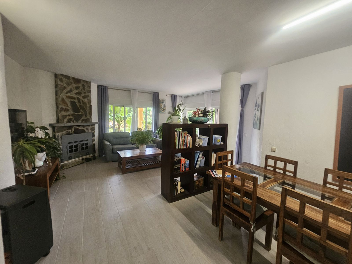 Se vende Apartamento Planta Baja de 4 dormitorios en Costa Del Sol, Málaga, España