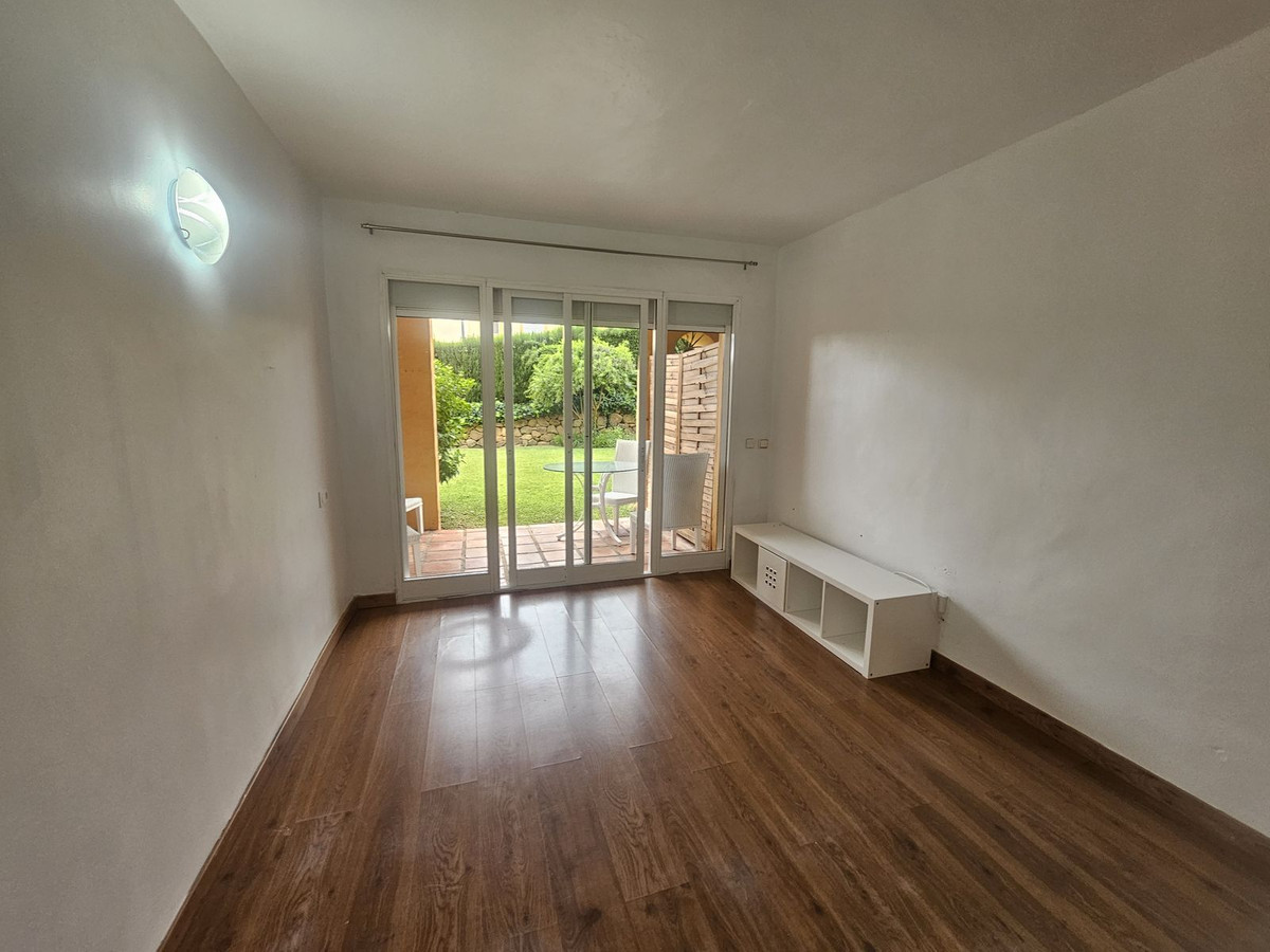 Se vende Apartamento Planta Baja de 4 dormitorios en Costa Del Sol, Málaga, España
