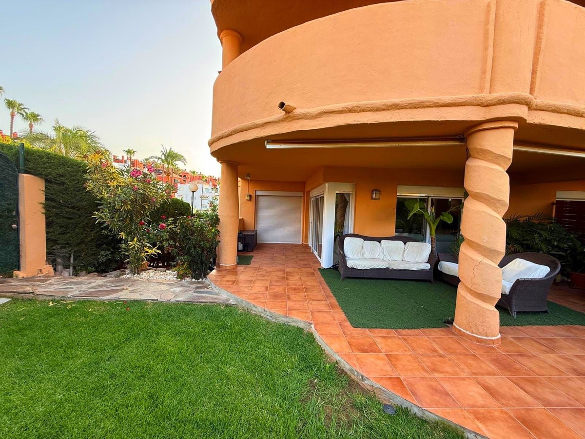 Se vende Apartamento Planta Baja de 4 dormitorios en Costa Del Sol, Málaga, España