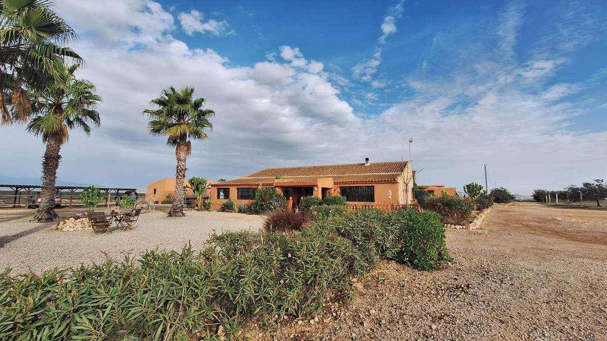 Se vende Bungalow de 6 dormitorios en Costa Calida, Murcia, España