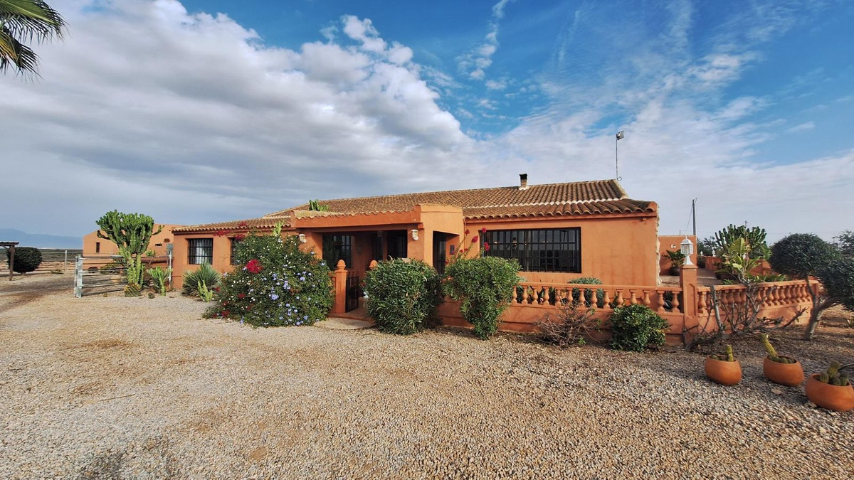 Se vende Bungalow de 6 dormitorios en Costa Calida, Murcia, España