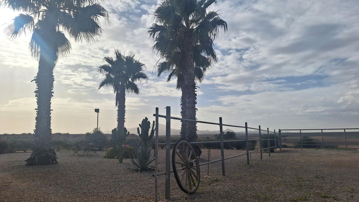 Se vende Bungalow de 6 dormitorios en Costa Calida, Murcia, España