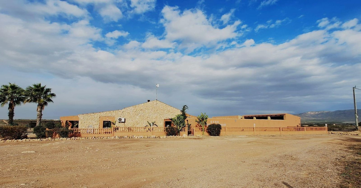 Se vende Bungalow de 6 dormitorios en Costa Calida, Murcia, España