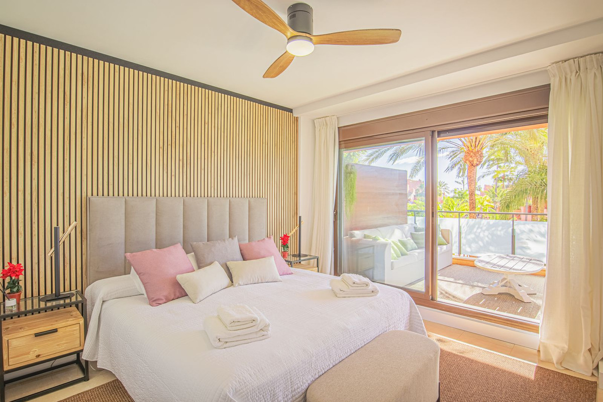 Se vende Apartamento Planta Media de 3 dormitorios en Costa Del Sol, Málaga, España