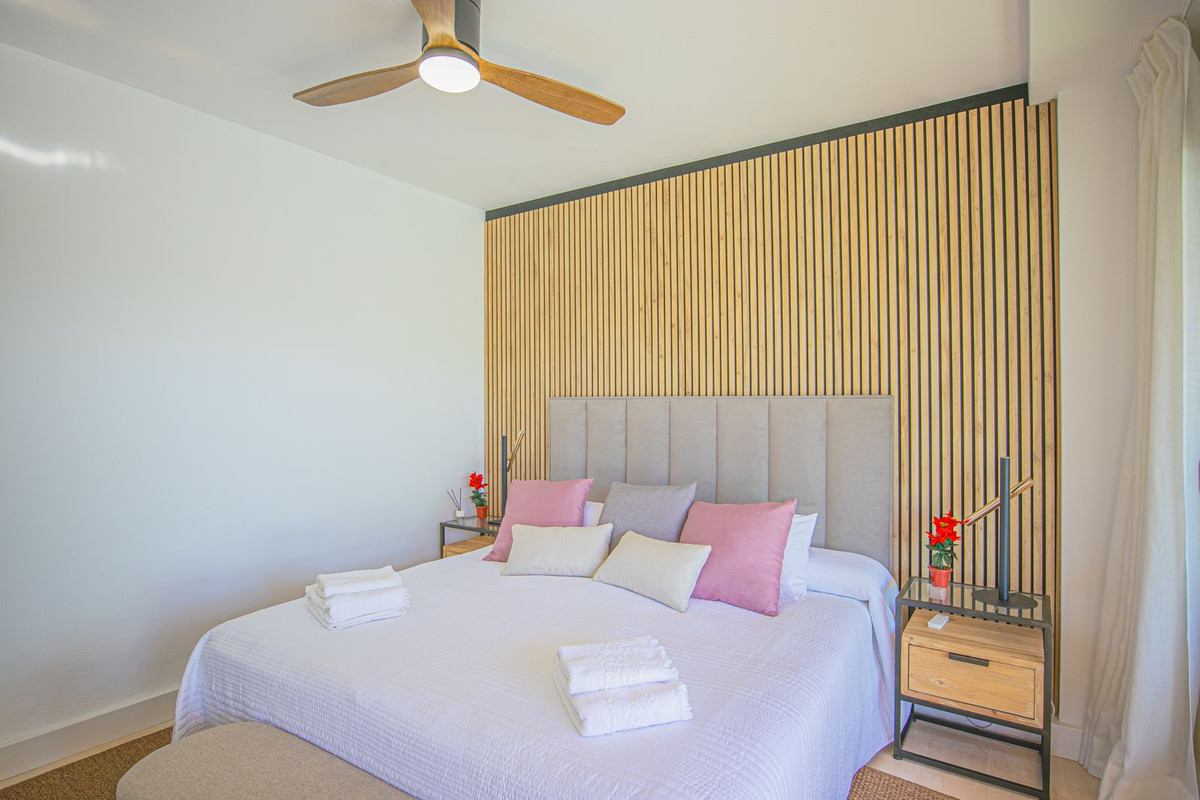 Se vende Apartamento Planta Media de 3 dormitorios en Costa Del Sol, Málaga, España