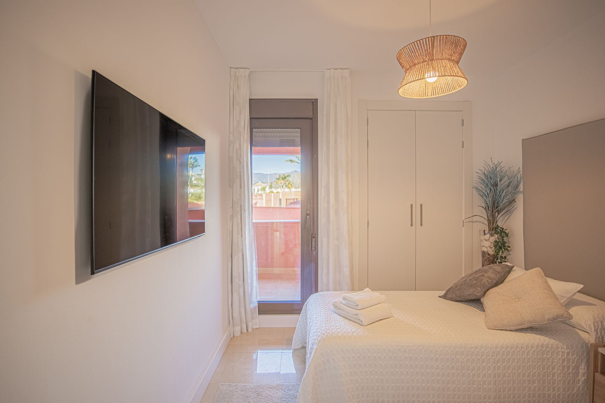 Se vende Apartamento Planta Media de 3 dormitorios en Costa Del Sol, Málaga, España