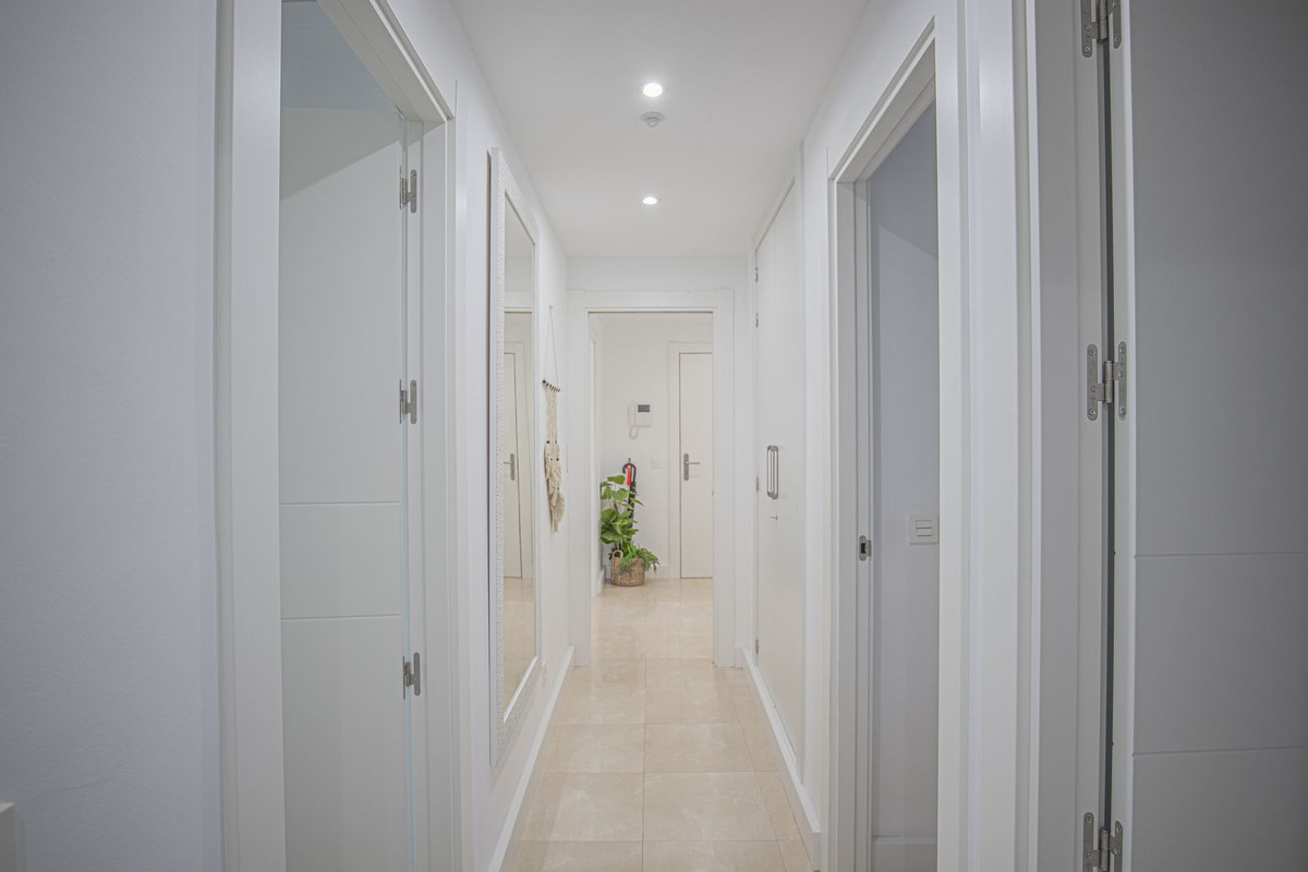 Se vende Apartamento Planta Media de 3 dormitorios en Costa Del Sol, Málaga, España